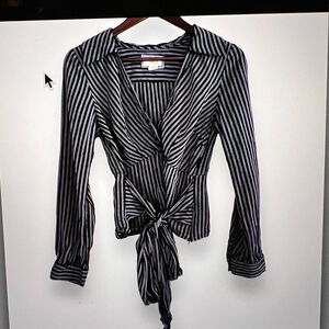 MAEVE by Anthropologie Blue & White Blouse long sleeve tie-waist v-neck zipper